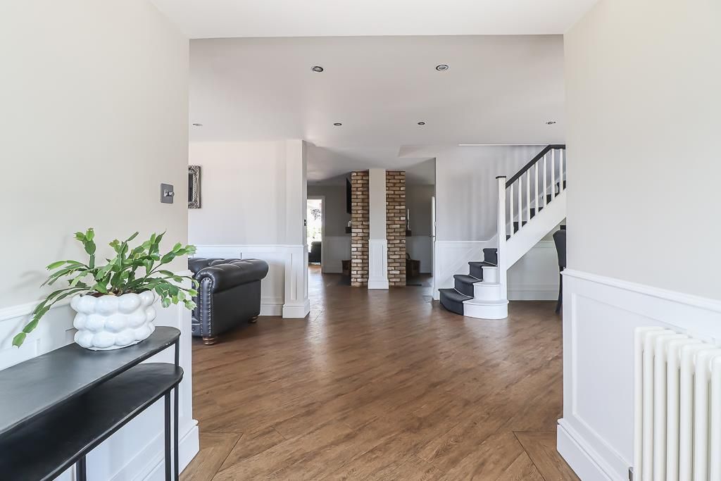 Property photo 2 of 66 Entrance Hall