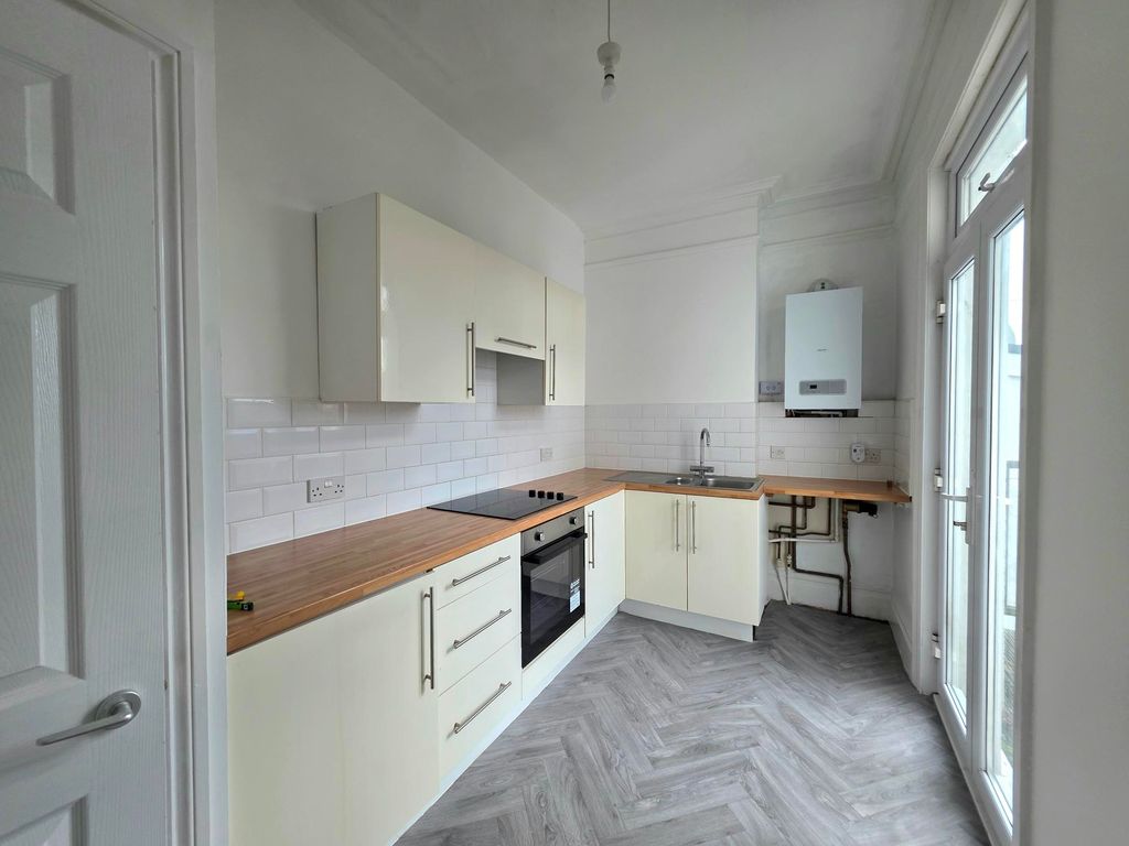 Property photo 2 of 8 Image