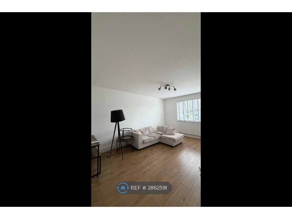 Property photo 3 of 4 Lounge