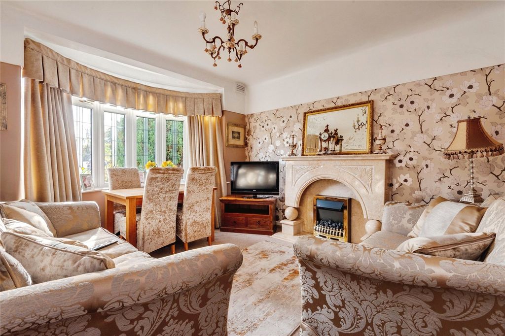 Property photo 3 of 17 Picture No. 02