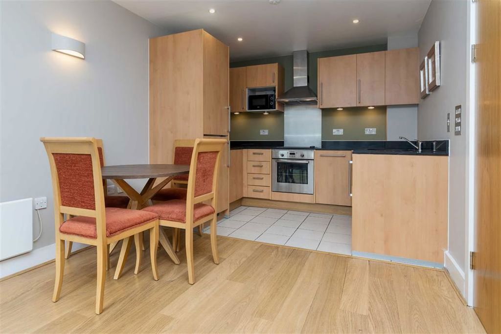 Property photo 3 of 6