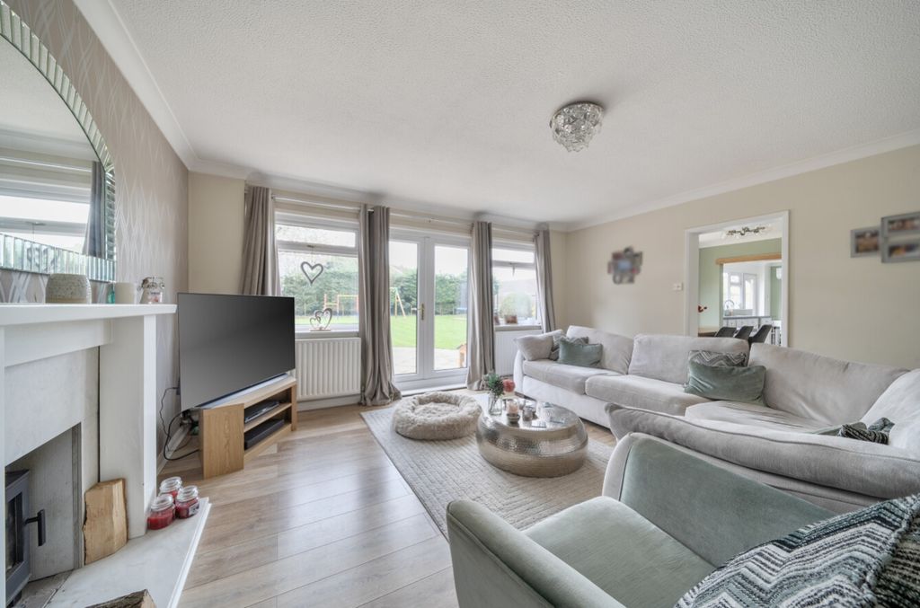 Property photo 3 of 34 1423799-8-69B0630A3c873