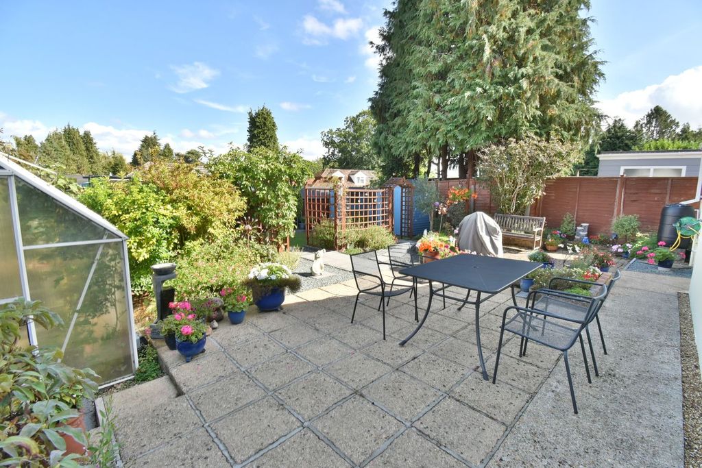 Property photo 2 of 25