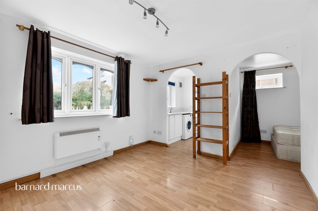 Property photo 3 of 18