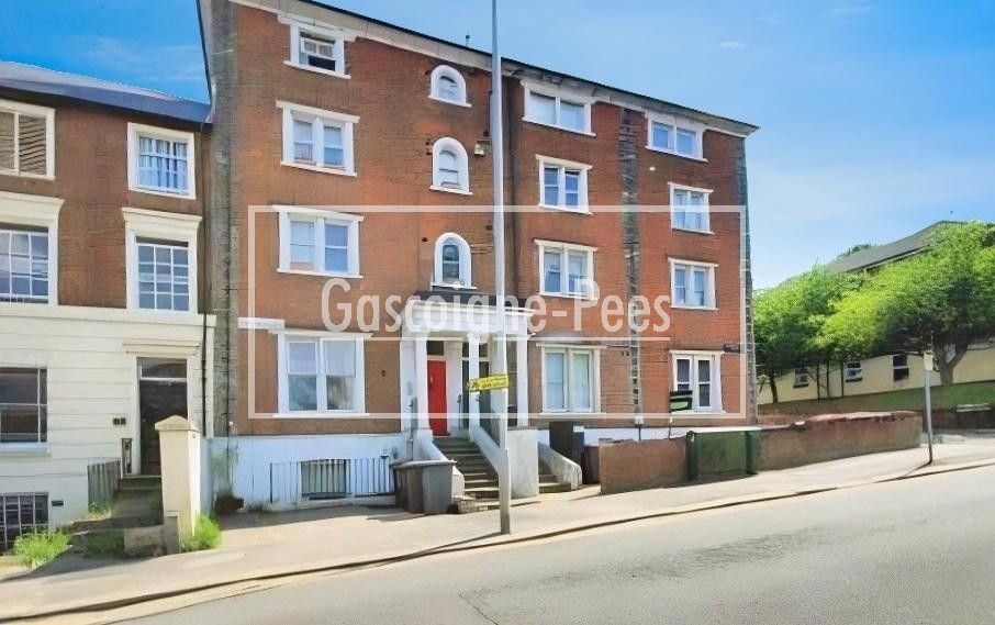 Property photo 1 of 5