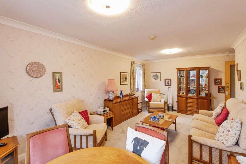 Property photo 3 of 11