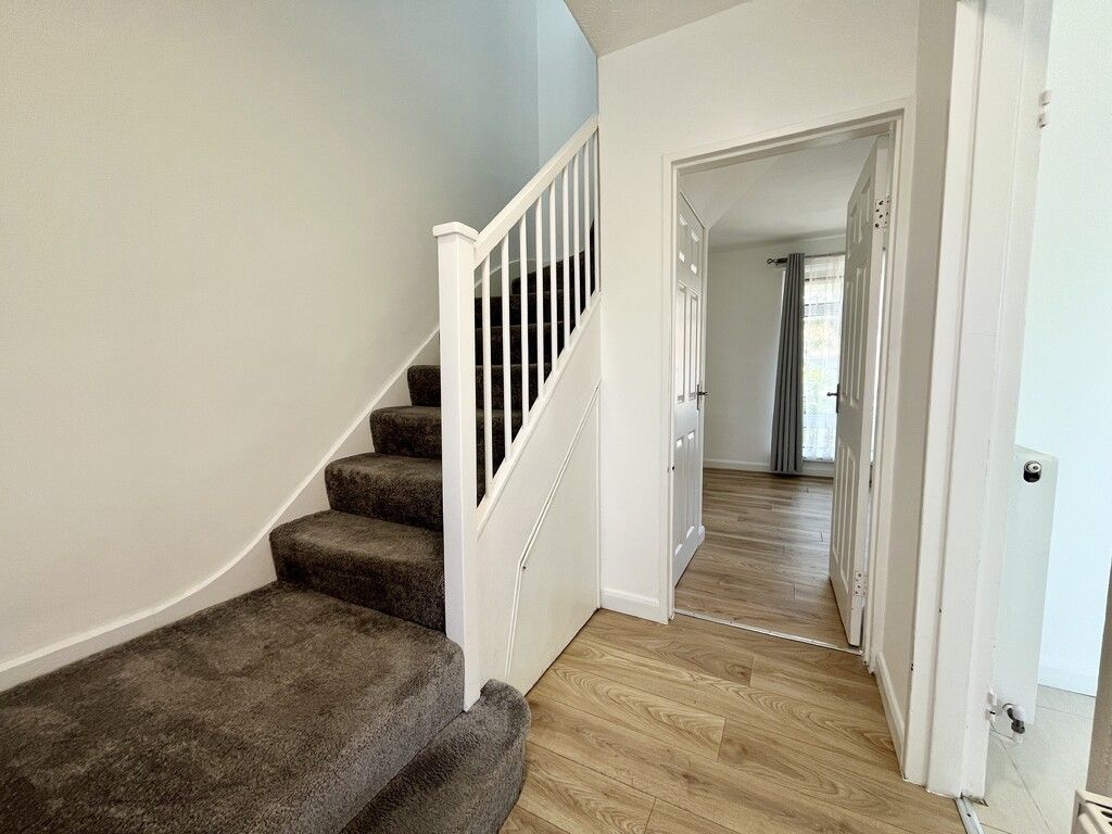 Property photo 3 of 10 Hallway