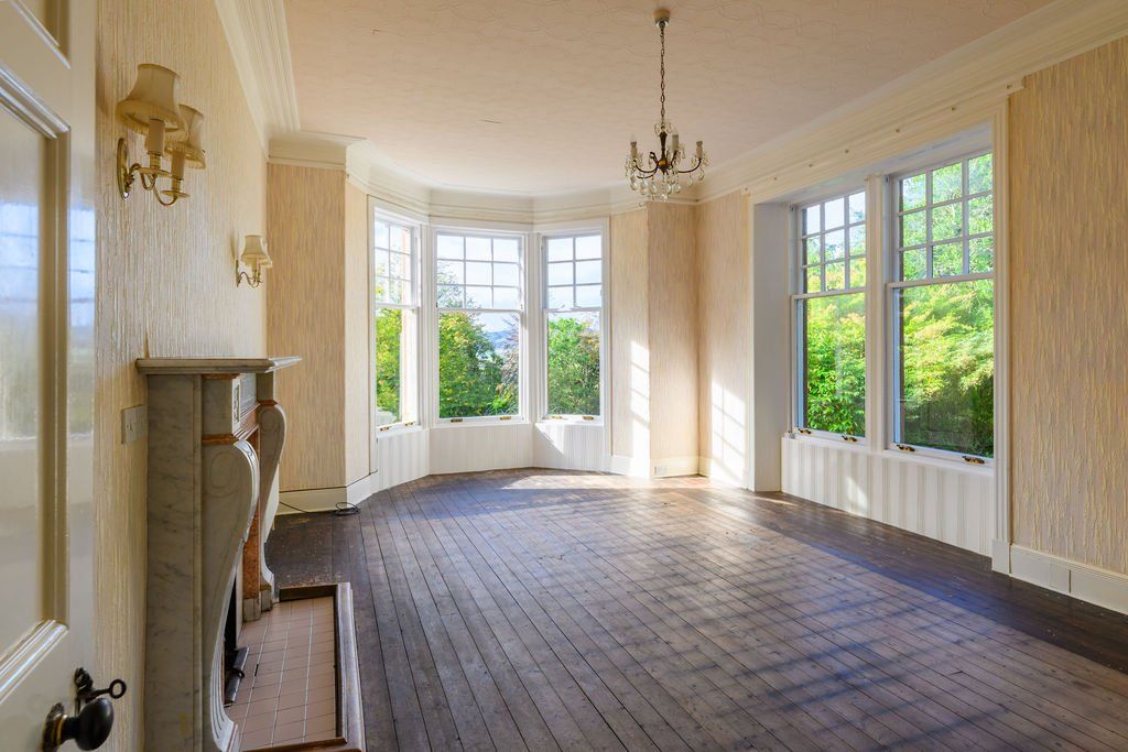 Property photo 2 of 31 Drawing Room