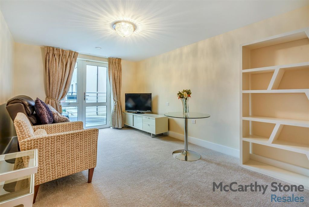 Property photo 1 of 23 8630798-Interior04.Jpg