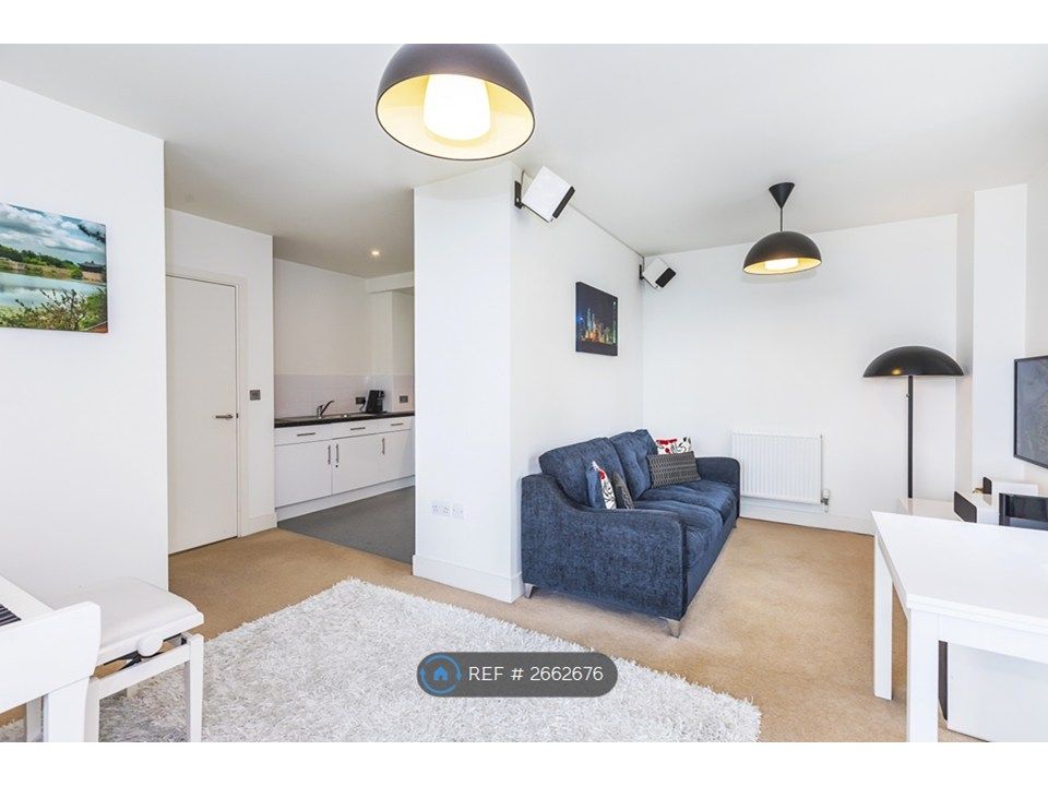 Property photo 2 of 14 Lounge