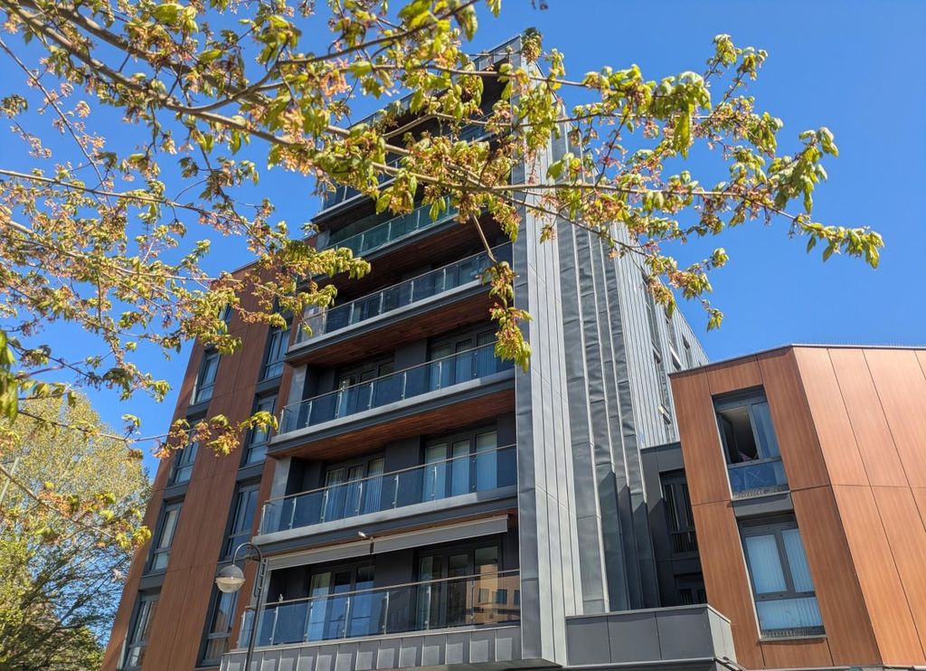 Property photo 1 of 5