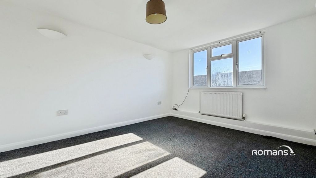 Property photo 2 of 8 Picture No. 04