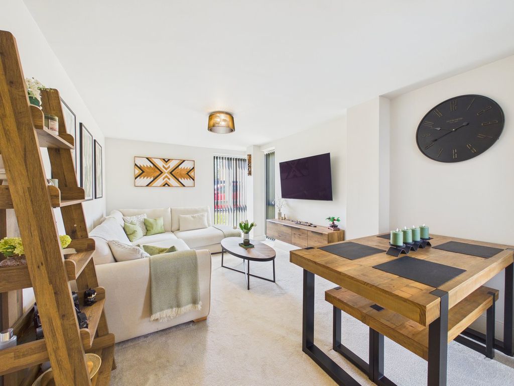 Property photo 2 of 19