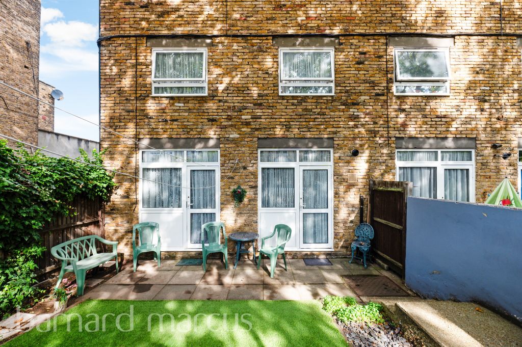 Property photo 1 of 9