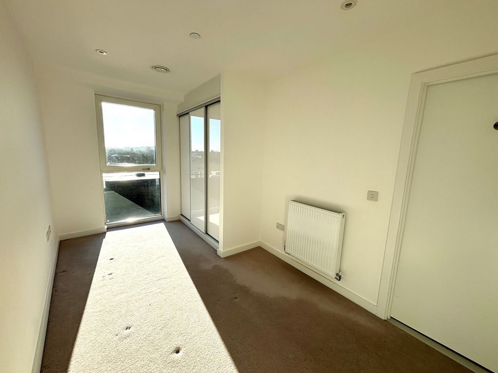 Property photo 3 of 9 Bedroom