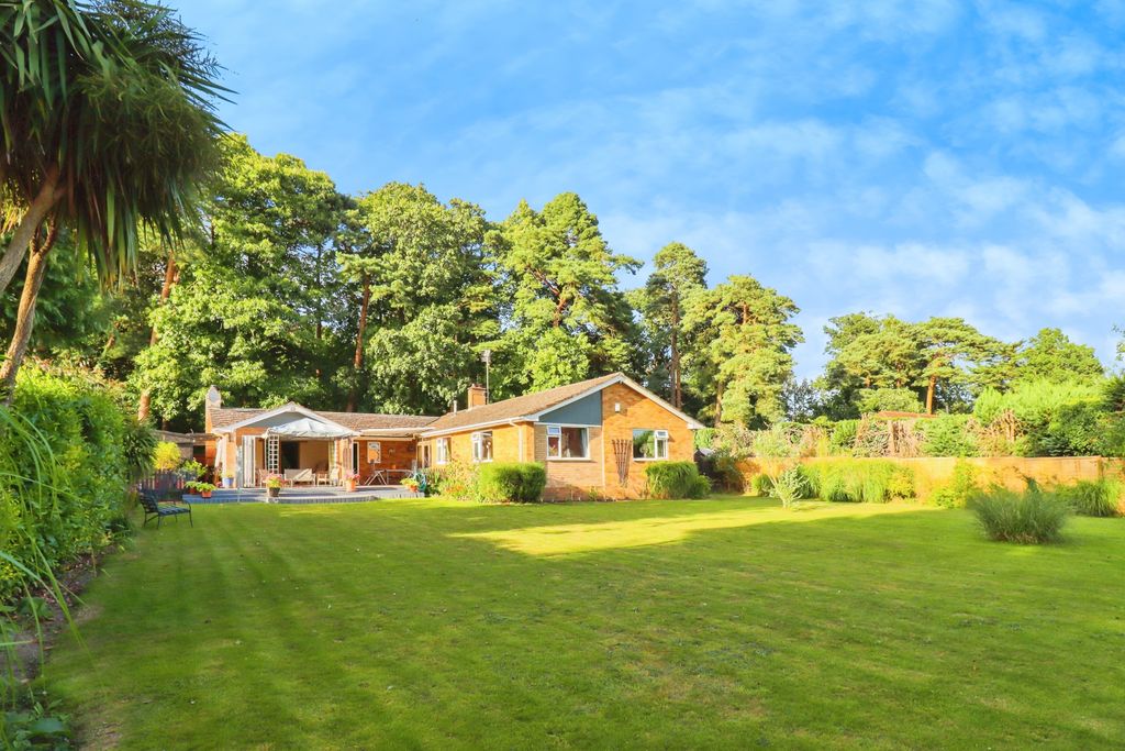 Property photo 2 of 21 Photography