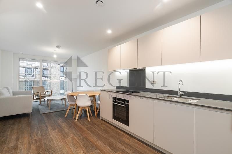Property photo 3 of 8 Kitchen