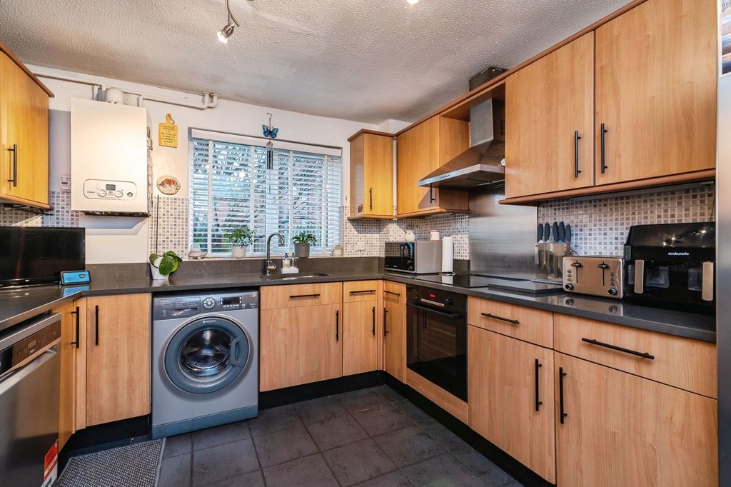 Property photo 2 of 17 Pbox-Img.Jpg