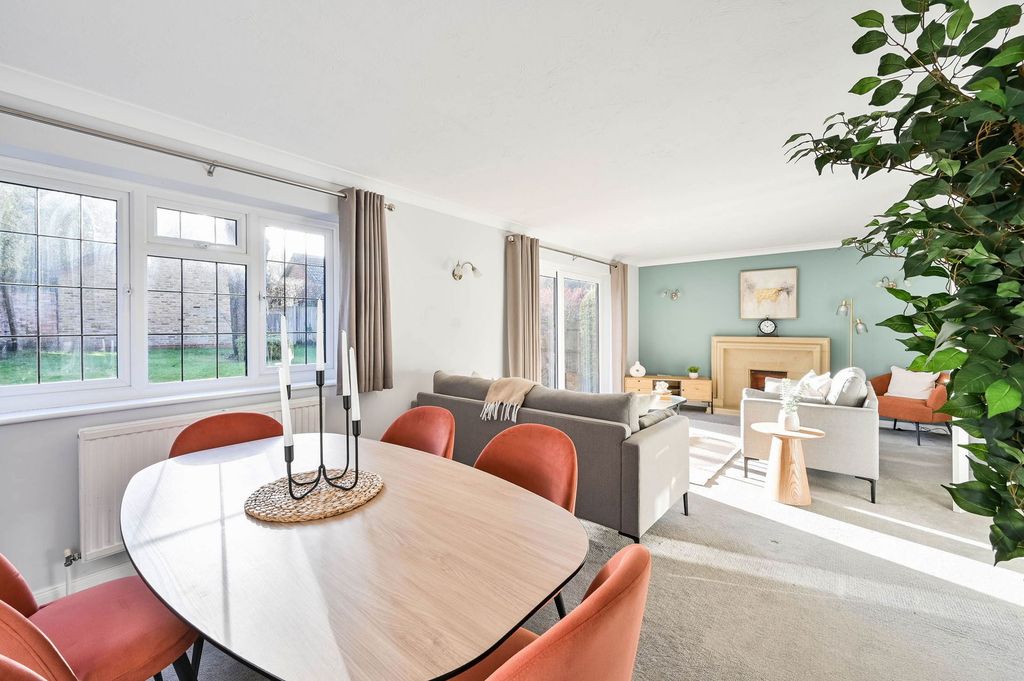 Property photo 3 of 23