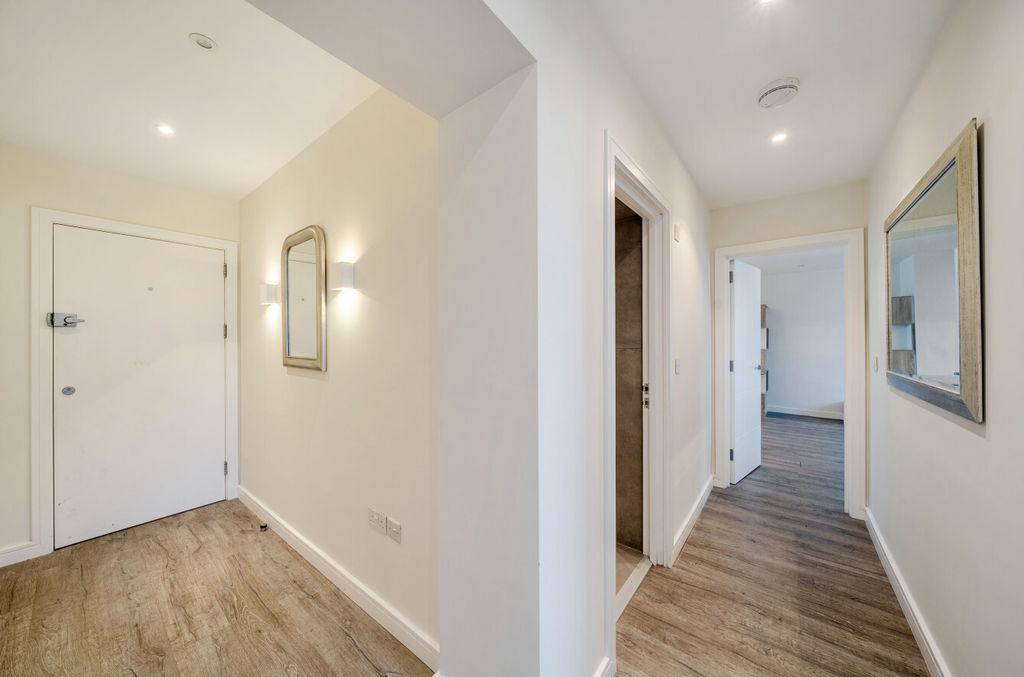 Property photo 3 of 20 1363572-19-68E3Aa...