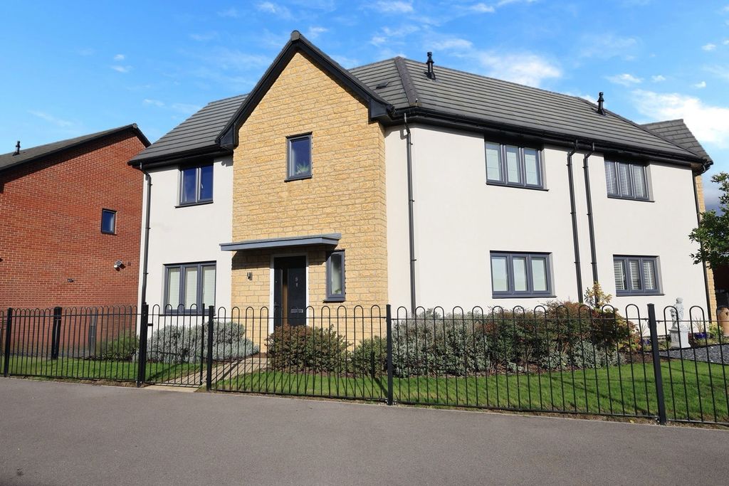 Property photo 1 of 22