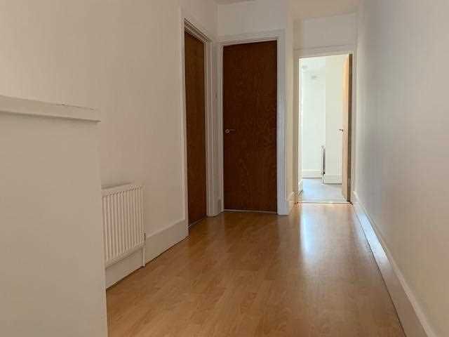 Property photo 3 of 6 Bedroom