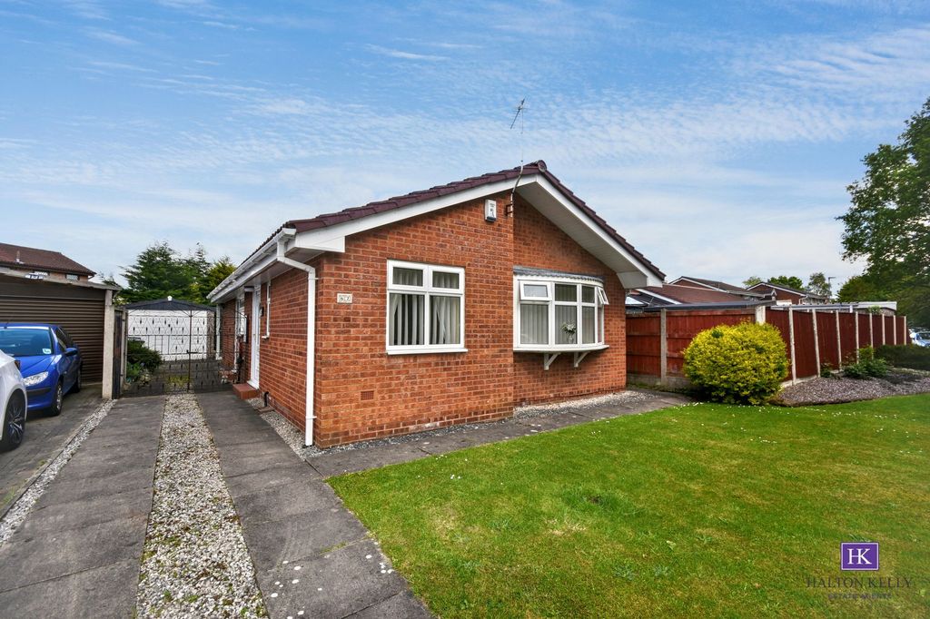Property photo 1 of 17