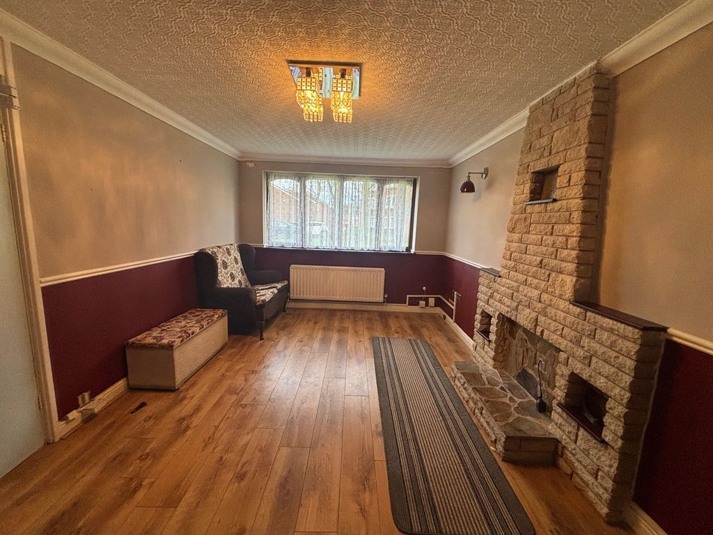 Property photo 3 of 16 Image