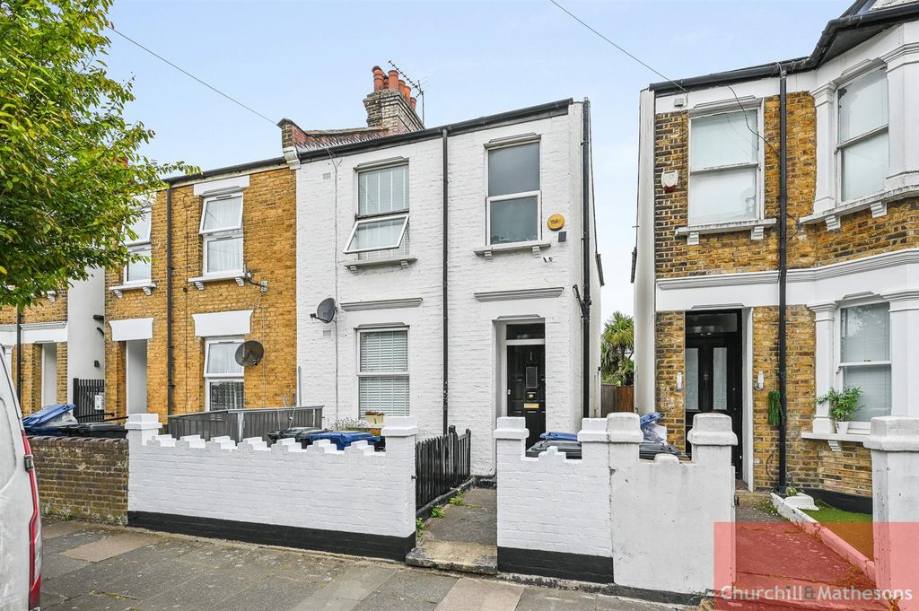 Property photo 1 of 11