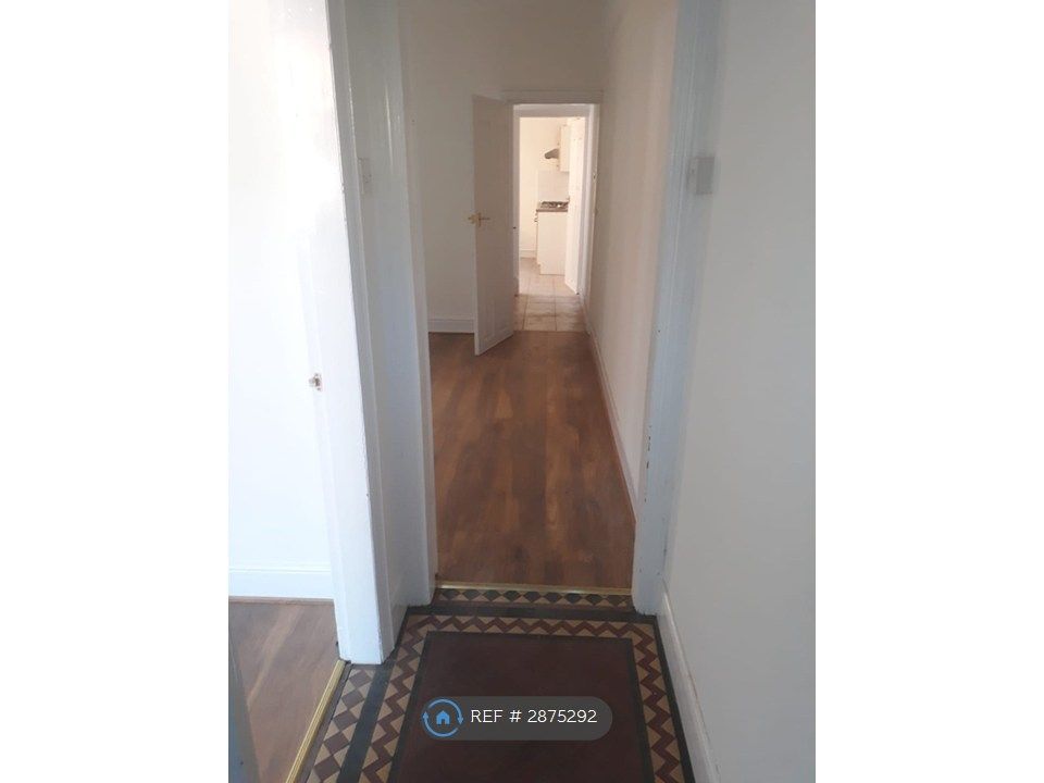 Property photo 3 of 10 Entrance