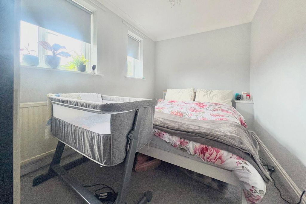 Property photo 3 of 9 Picture No. 04