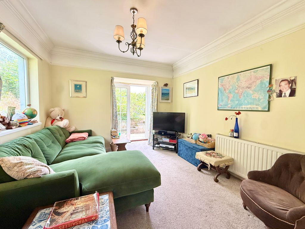 Property photo 3 of 21