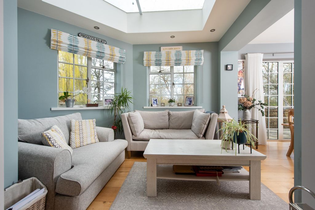 Property photo 3 of 32 Image