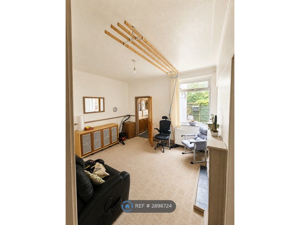Property photo 3 of 8