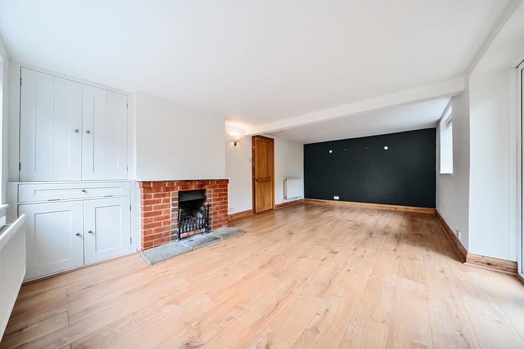 Property photo 3 of 14 Living Room