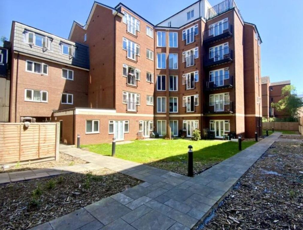 Property photo 2 of 8