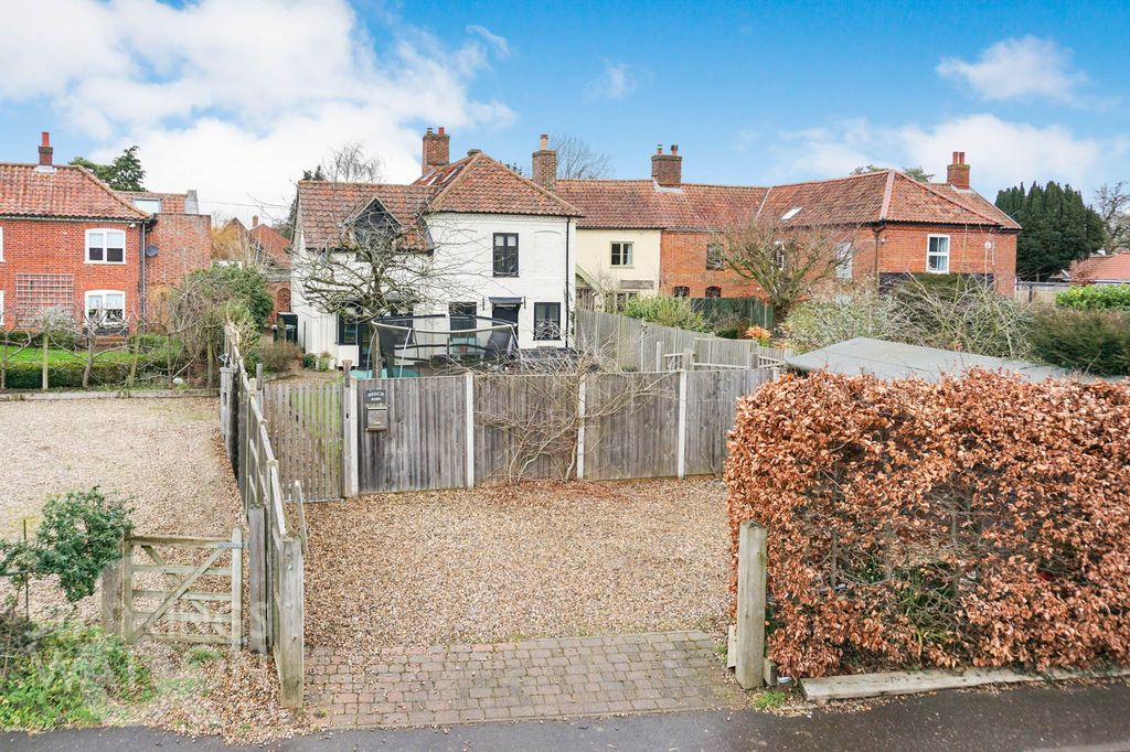 Property photo 1 of 31