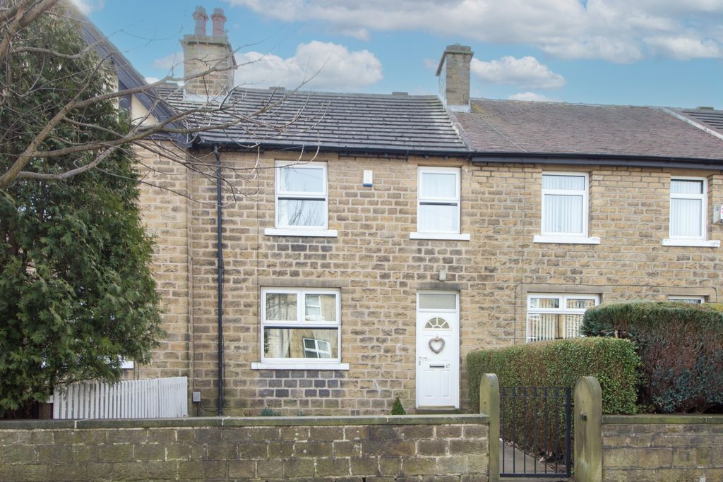 Property photo 2 of 19 Brackenhall Road Adam Hendry Ewemove Estate And Le