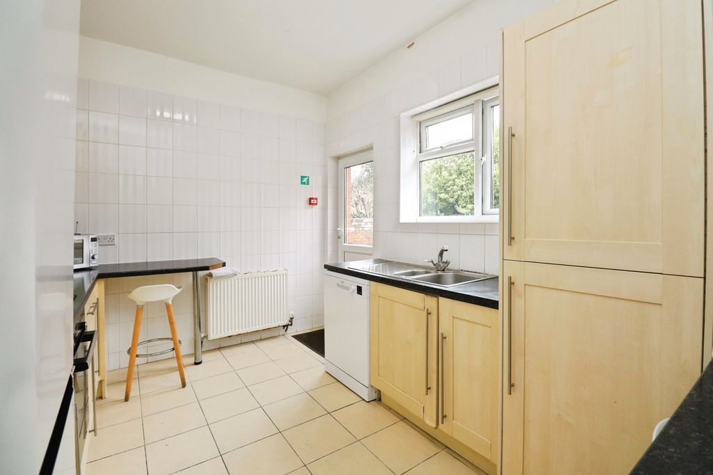 Property photo 2 of 9 Photo 2