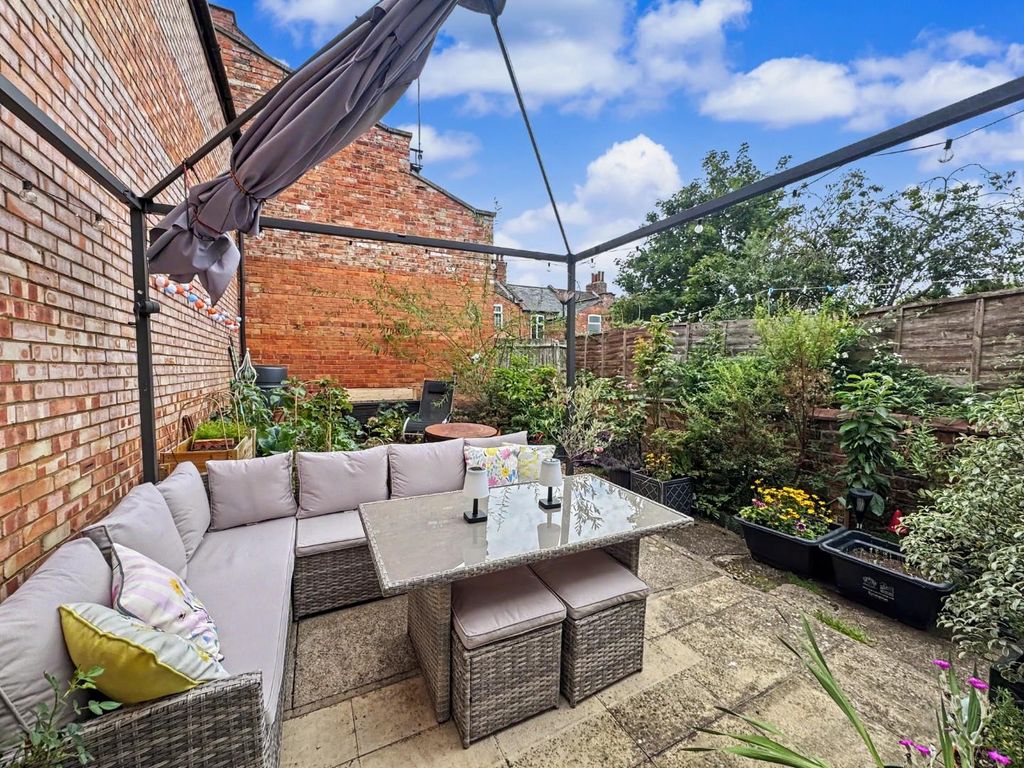 Property photo 2 of 10