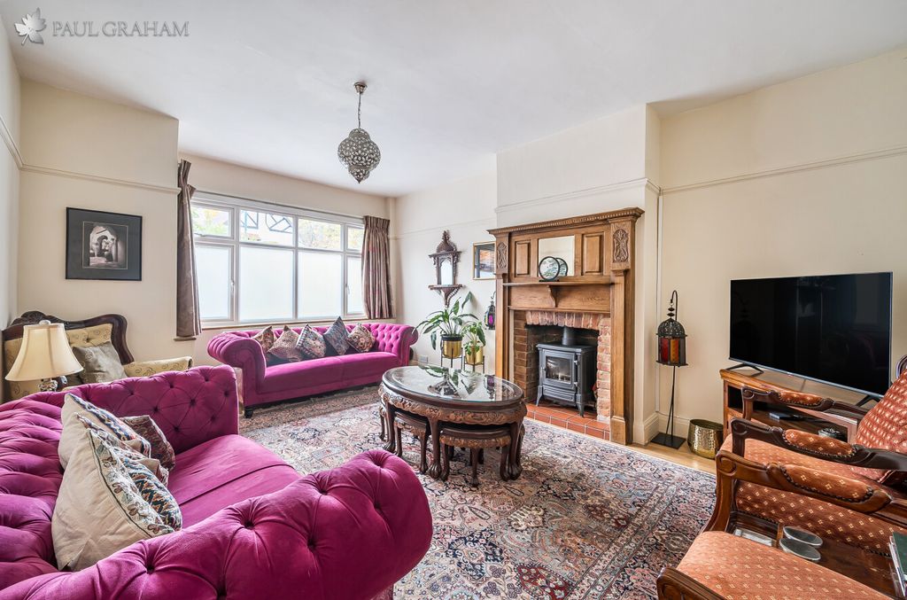 Property photo 2 of 18 E5960237-B713-4321-A047-21568A28158E