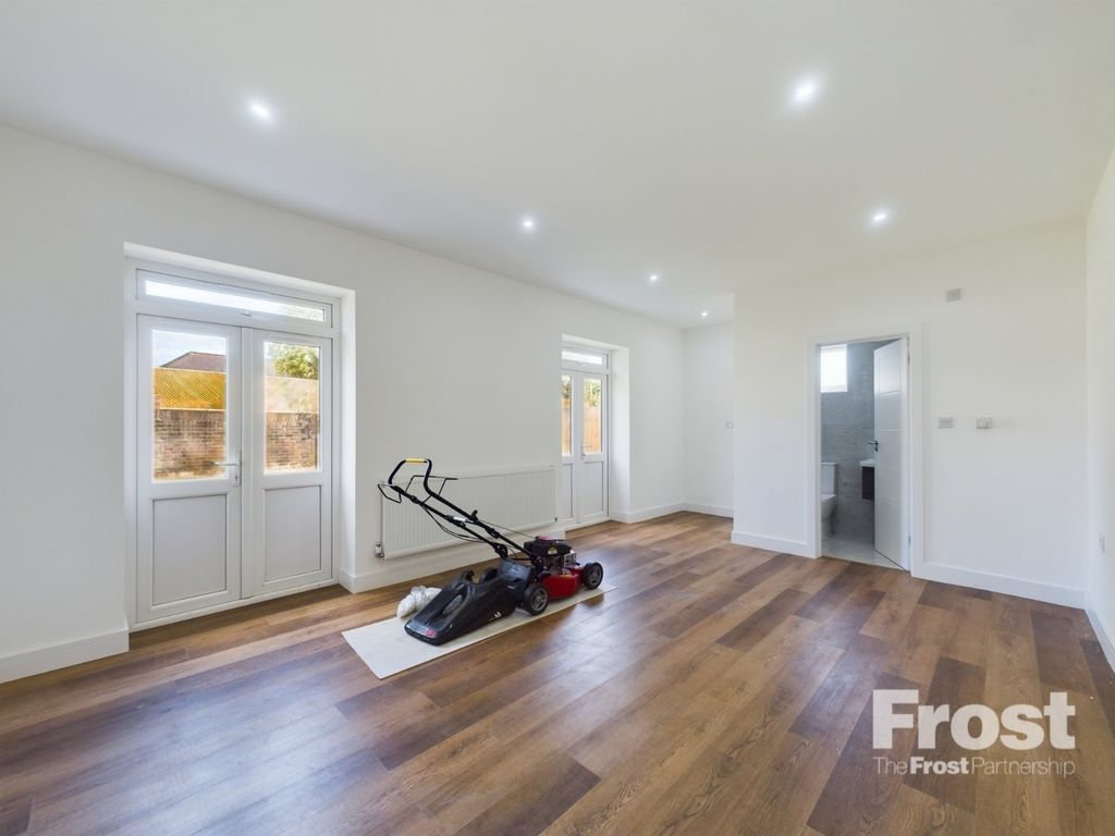 Property photo 2 of 5 Picture No. 06