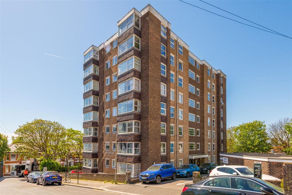 Property photo 1 of 16 Flat 29 Belle Vue Court-1.Jpg