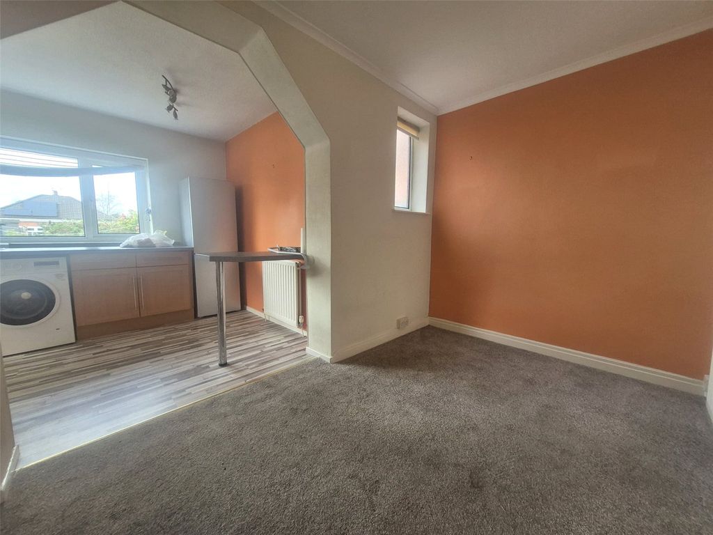 Property photo 3 of 13 Picture No. 35