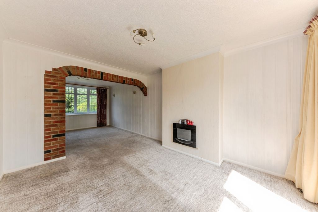 Property photo 3 of 18 Dining Room