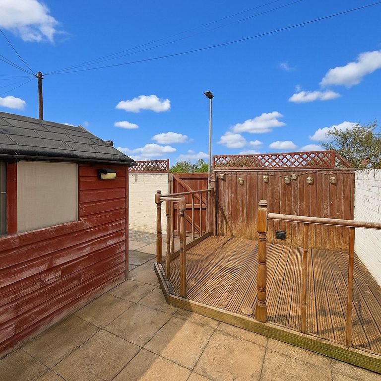 Property photo 2 of 6 Picture No. 06