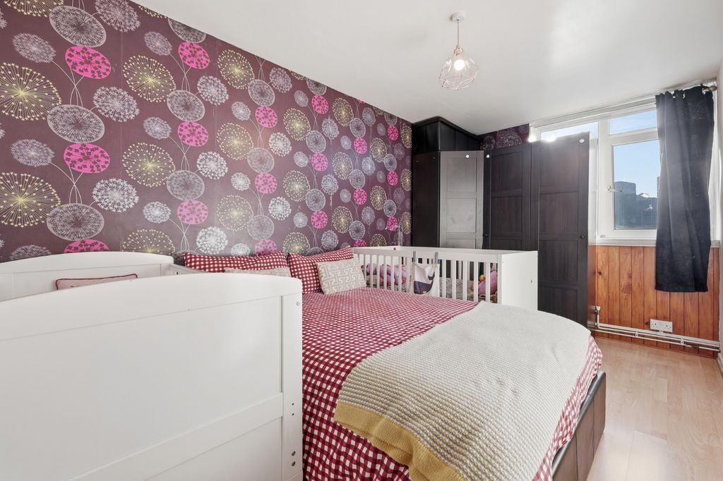 Property photo 2 of 18 4751871