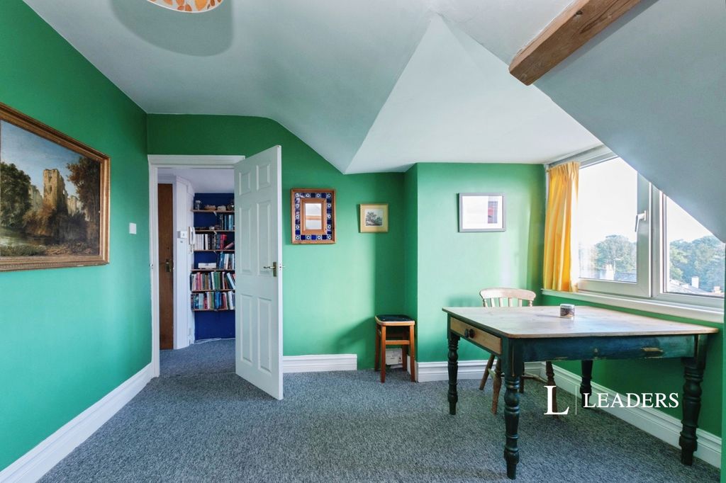 Property photo 3 of 14 Pbox-Img.Jpg