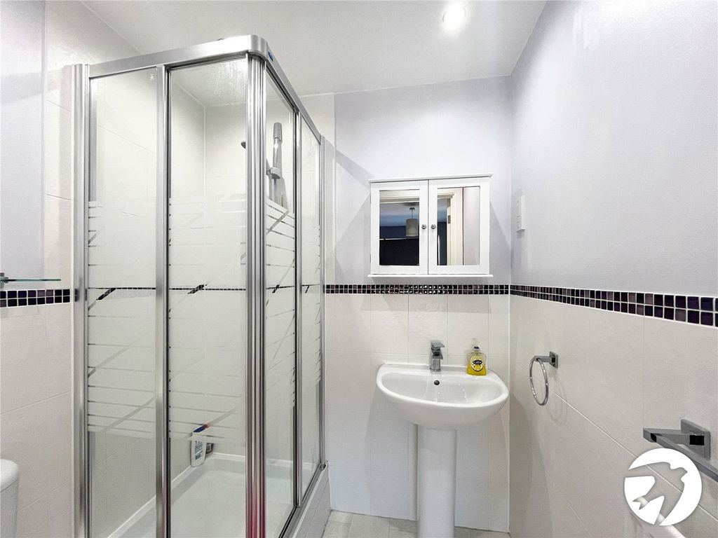 Property photo 2 of 20 Picture No. 18