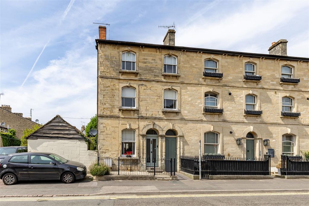 Property photo 1 of 34 917.Jpg